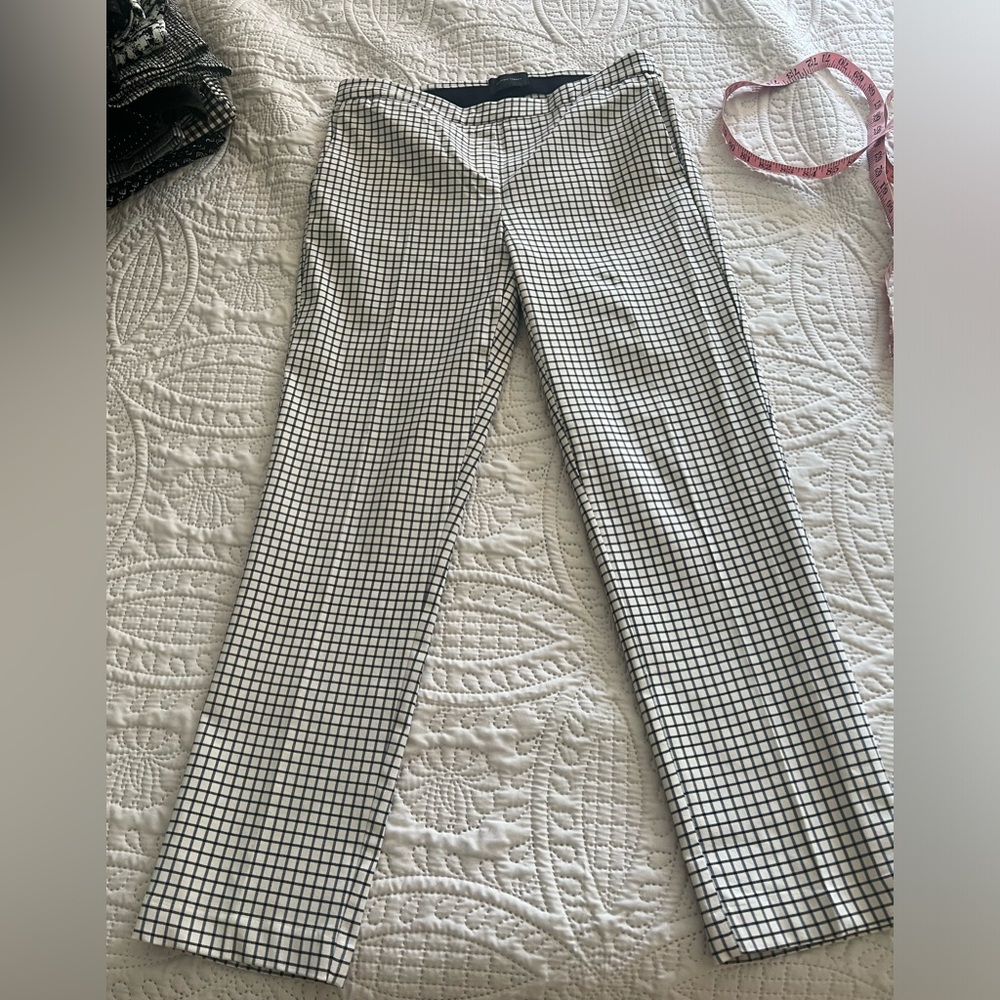 Massimo Fabbro,  size 8. Measurements in photos. Black and white.